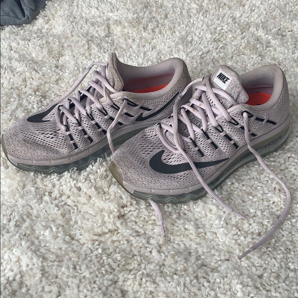 Purple running shoes - Nike